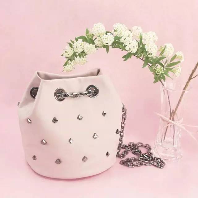 朴信惠、秀智、宋慧乔，韩剧女主背的包都扒出来啦！