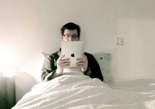 躺在床上睡不着是iPad惹的祸?By医到家
