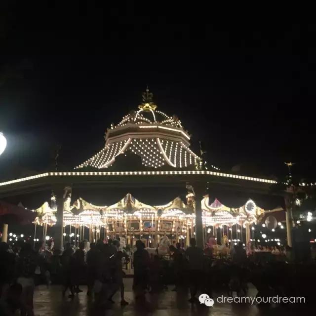 迪士尼世界好玩吗,迪士尼好玩吗真实评价