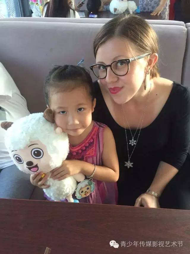 看这里!哇咔咔《南山区形象宣传片》之友情出演篇