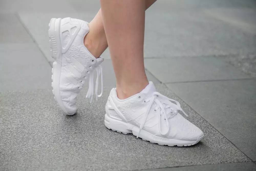 去你的情侣装｜这5款宇宙不合的「球鞋CP」才最会秀恩爱？