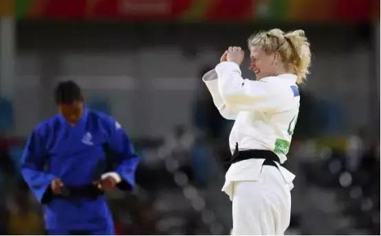 吃瓜群众来了完整视频,吃瓜群众来吃瓜