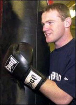 盘点足坛那些打架暴怒的时刻,足坛十大斗殴狠人