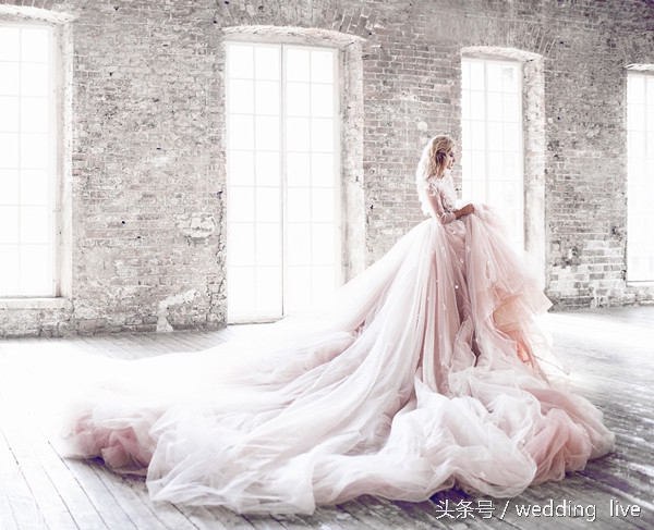 katemoss是什么服装品牌,katespade2019秋冬时尚秀场