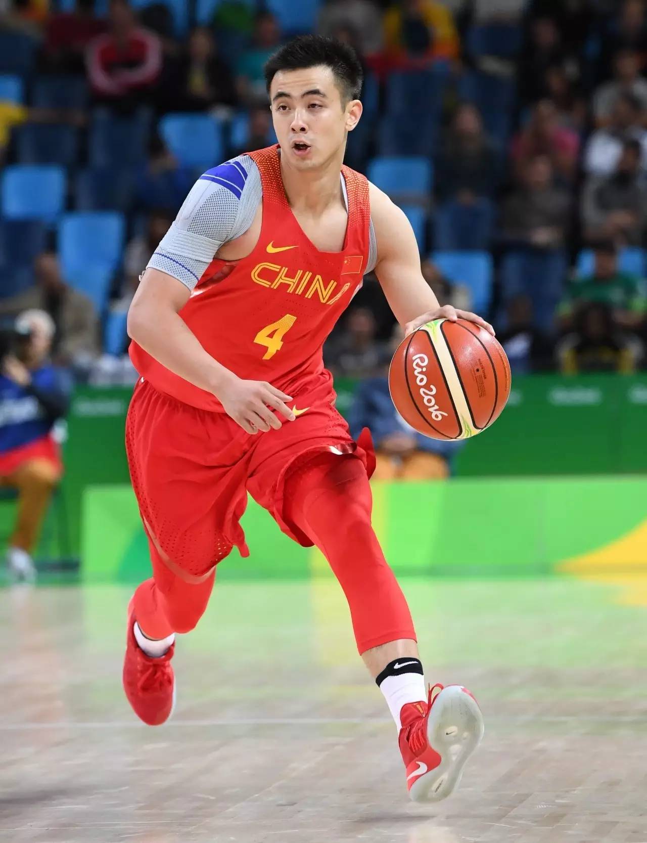 男篮失利网友总结,中国男篮现状赵岩昊