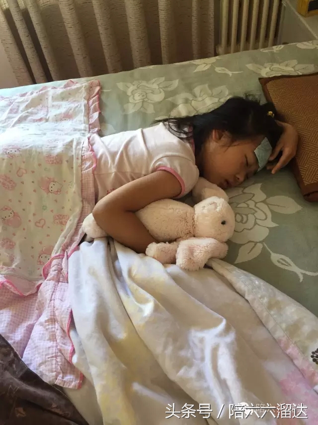 疱疹性咽峡炎一直高烧不退怎么办,小孩疱疹一直高烧39以上怎么办