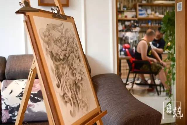 纹身师与绘画艺术,他是纹身师