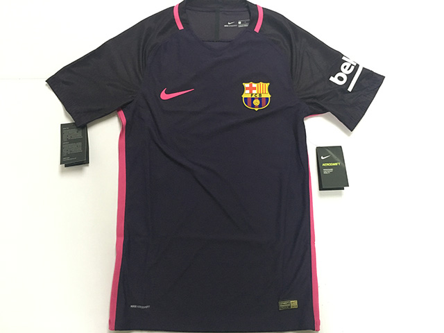 巴萨16-17赛季阵容,巴塞罗那主客场球衣