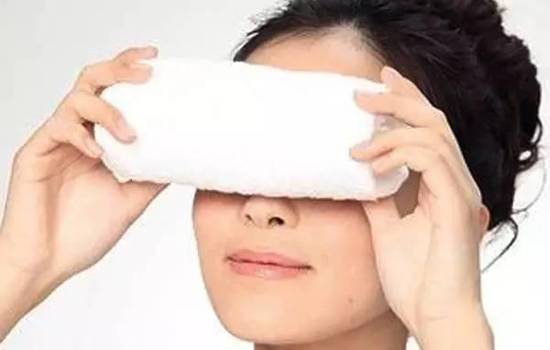 去黑头小技巧外国人,去黑头不需要任何工具的方法