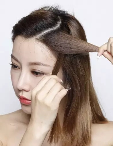 很适合复古风格的妆容,复古简单妆容化妆教程