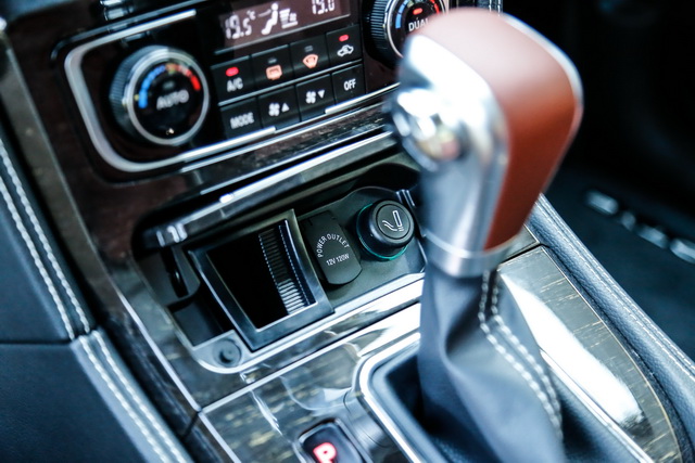 众泰t600自动挡2.0t豪华版日行灯,2016款众泰t600运动版2.0t二手车