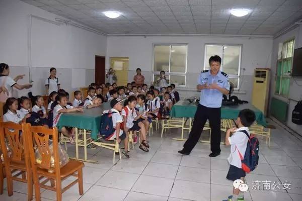 区公安局组织开展警营开放日,福田分局警营开放日