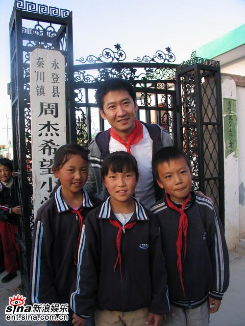 国内首个先写好墓志铭的男星，被诋毁半辈子说我不配合你们的俗气