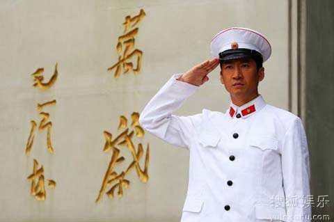 国内首个先写好墓志铭的男星，被诋毁半辈子说我不配合你们的俗气