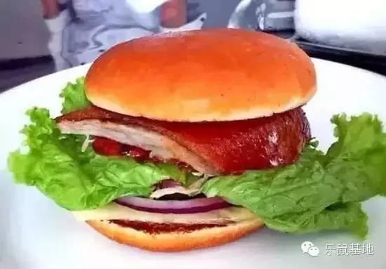 北京的年味渐渐回来了,北漂带回家的年货