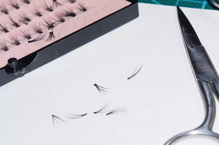 浓密假睫毛教程零基础手法,浓密假睫毛正确贴法教程