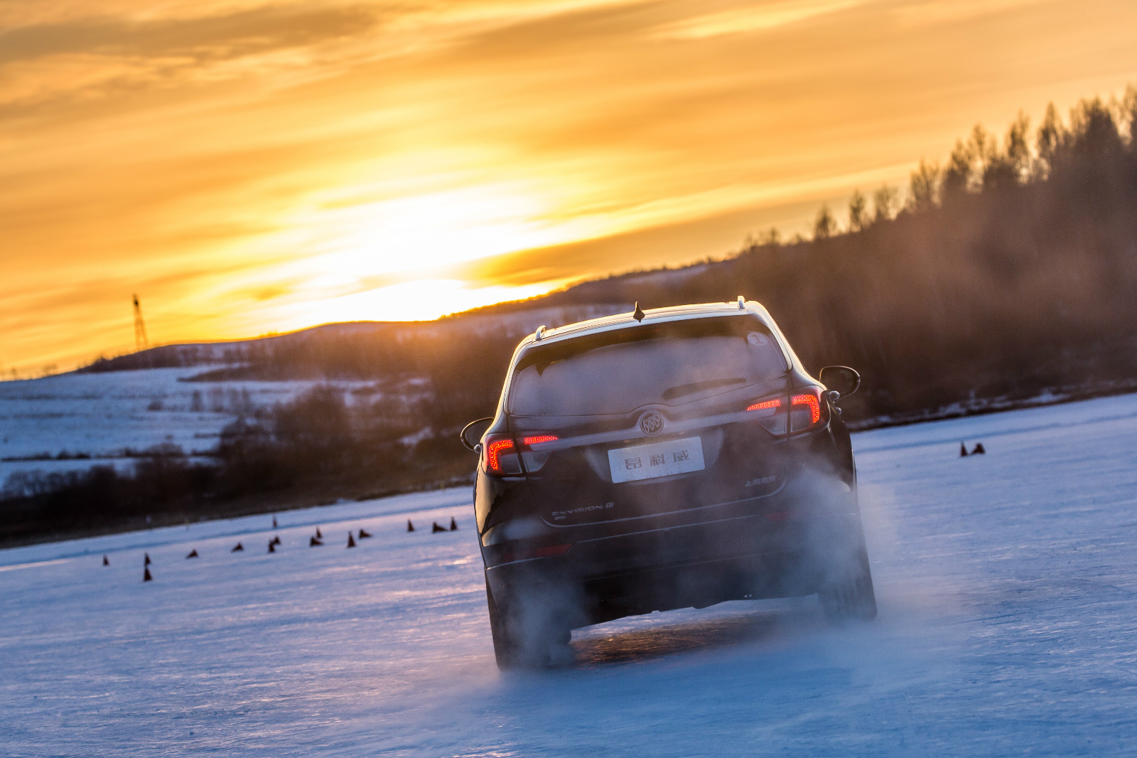 比下雪更好玩的，是到黑龙江体验别克冰雪试驾