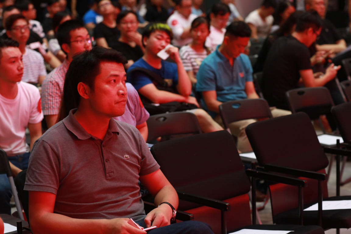 罗威《电竞生态与硬件的商业体系》-中国电竞行业峰会