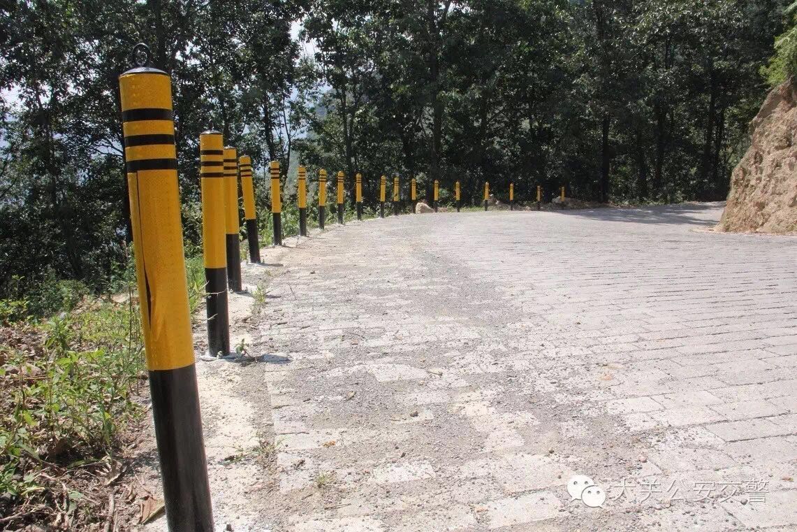 大关交警再建路旁“照妖镜”“金箍棒”望市民们珍惜