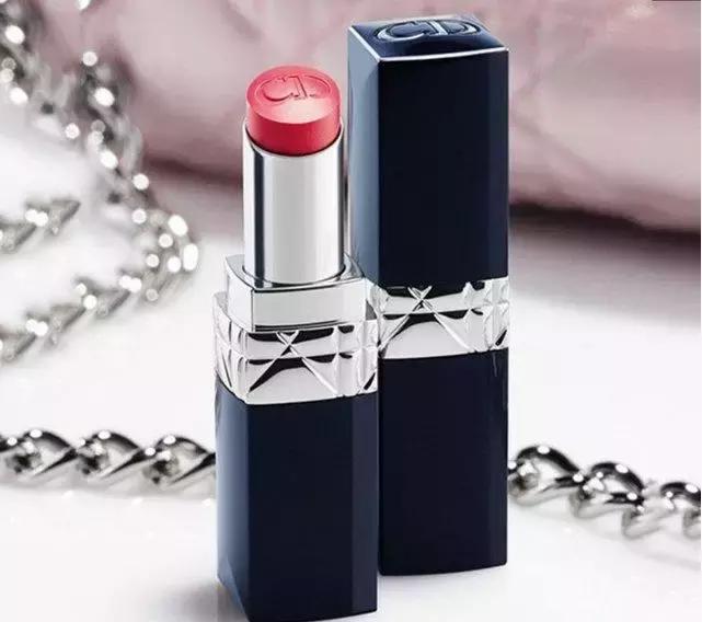 气质女孩，必须拥有一款属于自己的*用御**唇膏