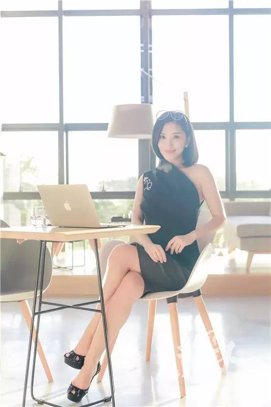 高颜值辣妈健身,健身辣妈惊艳亮相