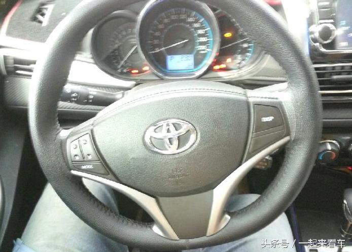 汽车后视镜漆刮了如何修复,车停路边后视镜被刮了怎么办