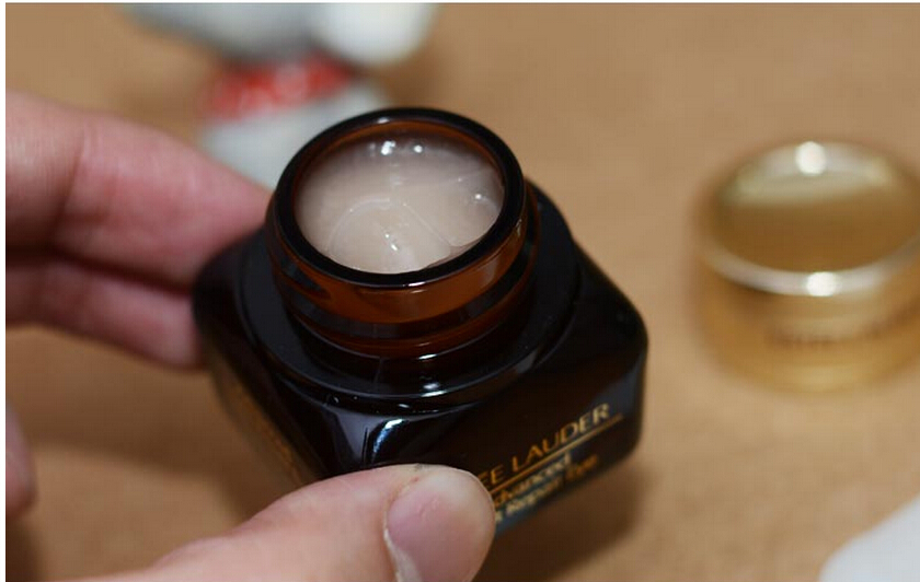 雅诗兰黛眼霜小棕瓶和兰蔻小黑瓶,雅诗兰黛小棕瓶和兰蔻小黑眼霜