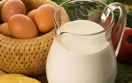 产后哺乳期头发掉厉害怎么办,产后才一个月头发掉发严重怎么办