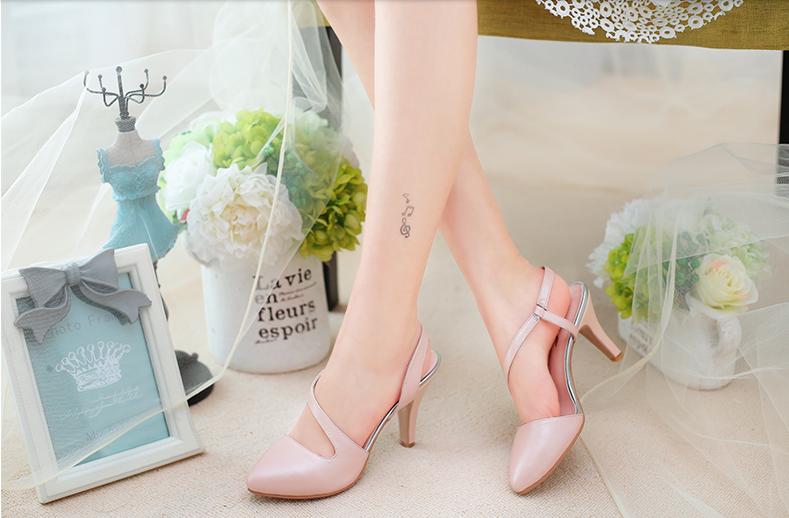 鞋子脚后跟磨脚最快的解决办法,如何处理鞋子磨脚