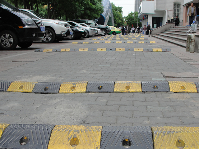 汽车底盘如何才会坏,烂底汽车怎么保护底盘