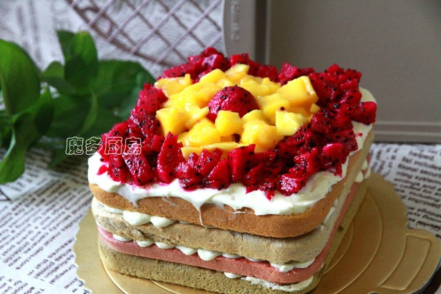 8寸彩虹慕斯蛋糕的做法全过程,周末在家给孩子做甜品图片