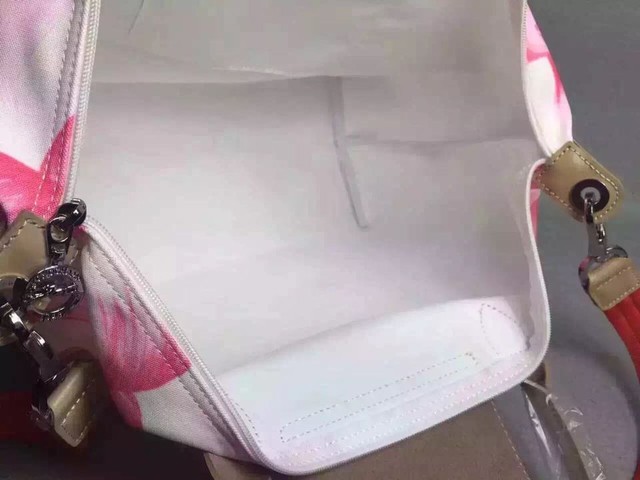 longchamp饺子包耐用吗,longchamp饺子包辨别真假