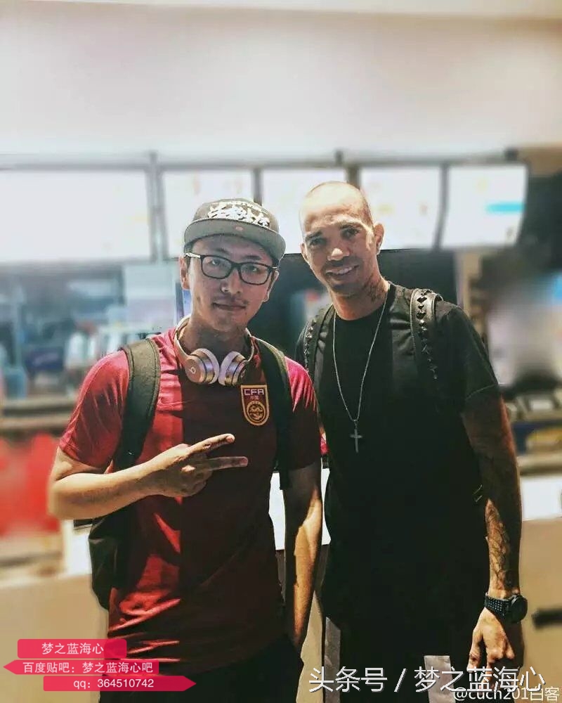 王大锤用的什么耳机,王大锤蓝牙耳机