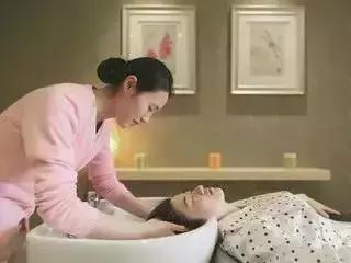 与专家面对面对话,与专家交谈