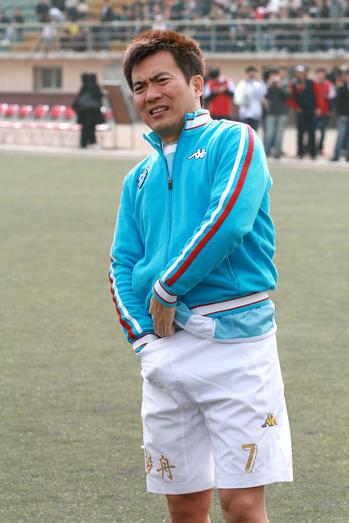 捂裆派龙抓手,足坛“抓鸟”合集