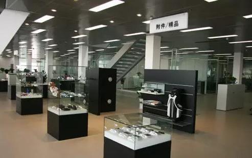 汽车4s店升级和自己加装,没必要在4s店加装的东西