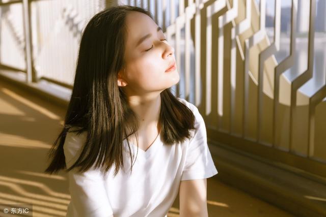 恋爱7年拒绝男友三次求婚,女子与男友相恋八年因彩礼分手