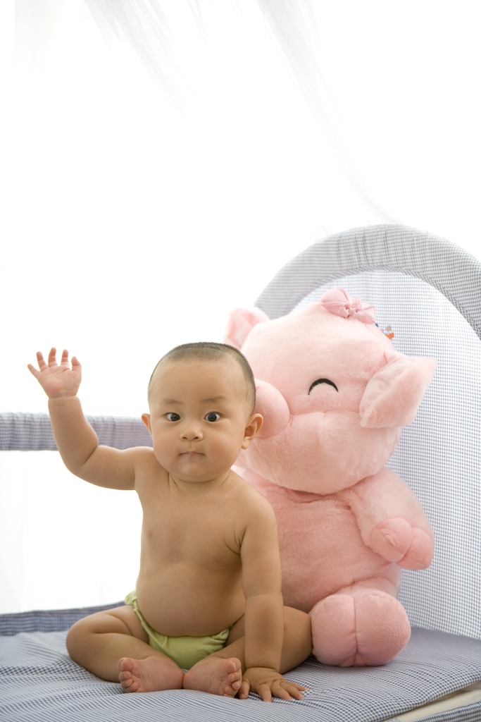 14岁孩子头上有虱子怎么引起的,小孩子头上突然长虱子怎么回事