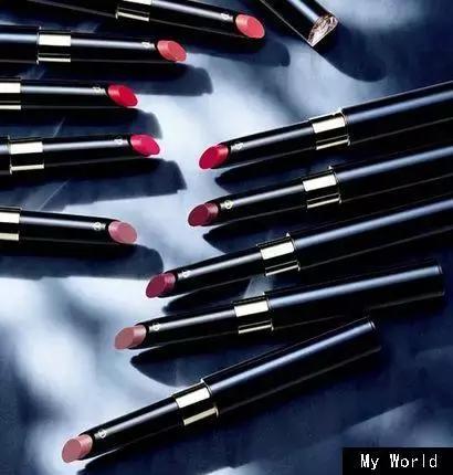 第三篇:穿着黑礼服,婀娜多姿的CPB小姐