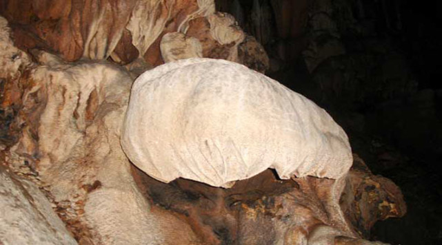 海南地下皇帝洞,海南岛皇帝洞