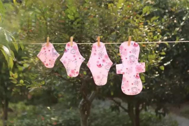 卫生巾福利独立包装,女生专属大礼包卫生巾