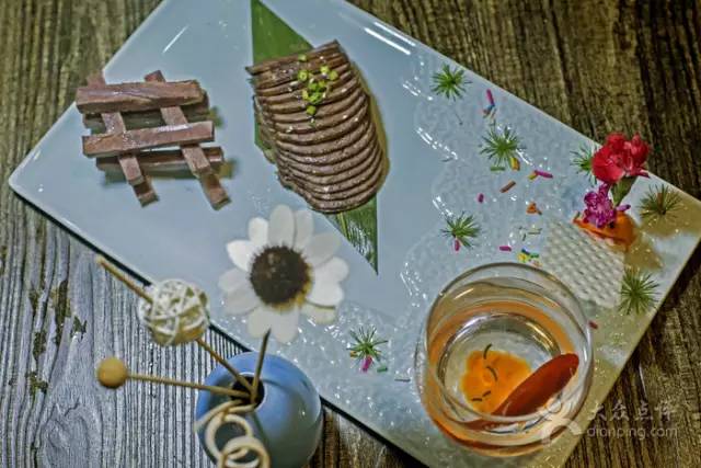 提醒！吃货千万慎坐西安3号线！一站一吃至少胖10斤！