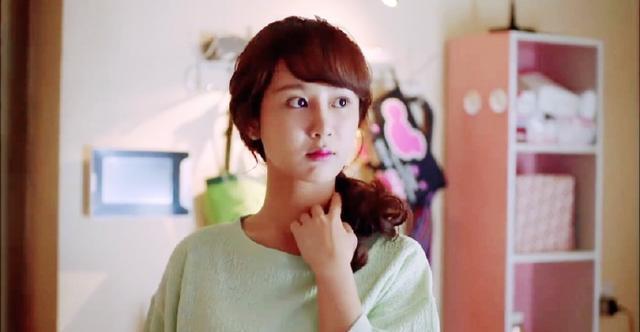 杨紫打玻尿酸,杨紫下嘴唇是不是玻尿酸打太多