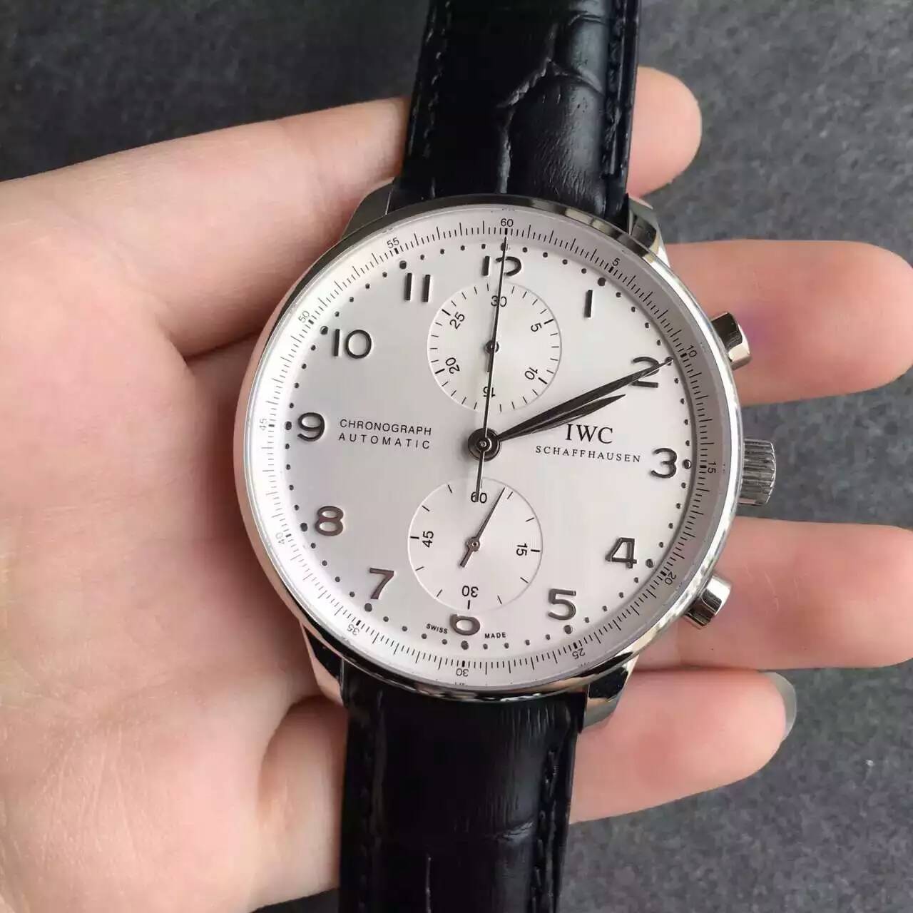 天梭跟浪琴手表哪个更值得入手,天梭和浪琴什么档次的手表比较好