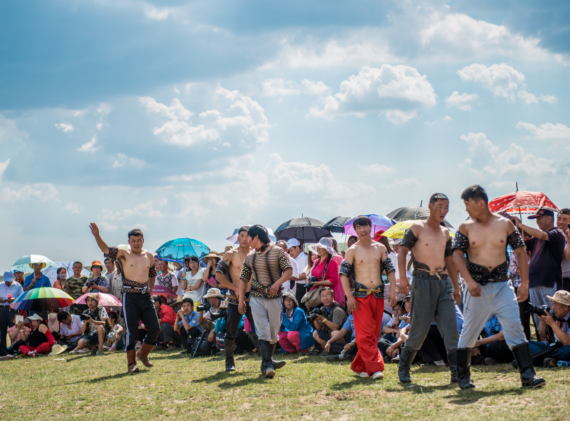 蒙古摔跤为何实战强,蒙古摔跤超厉害的技能