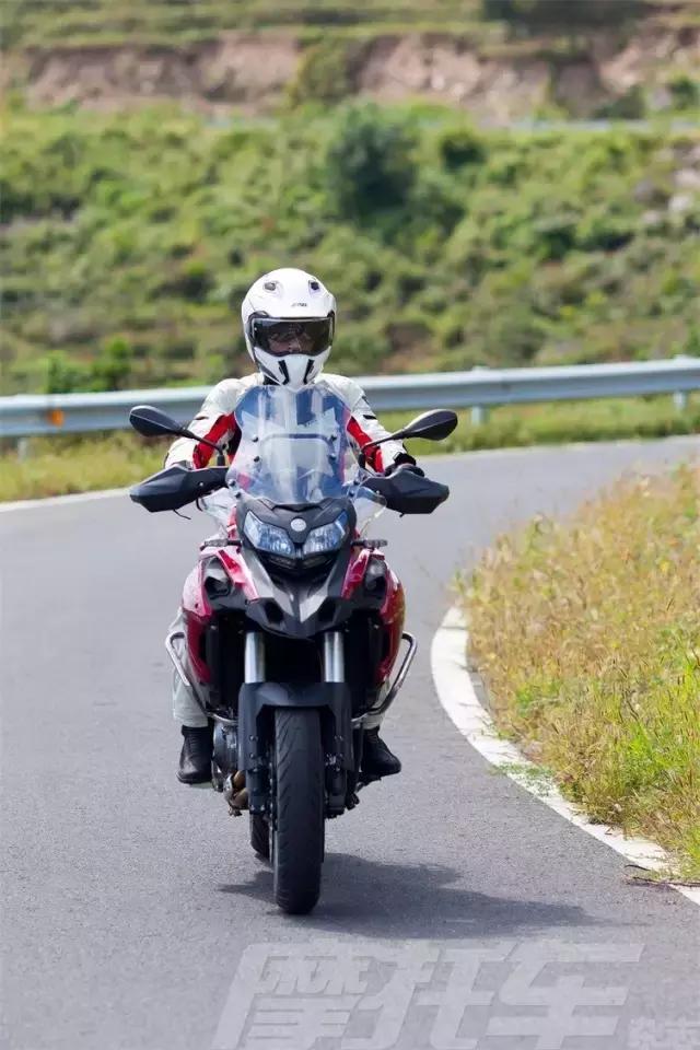 贝纳利trk502x2020款试驾,最新贝纳利trk502x测评