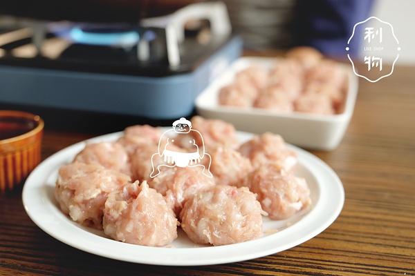 涓変笁涓や袱缇庨瑙嗛,鍙佷咯鐏攨椋熷爞鎶栭煶鍥㈣喘