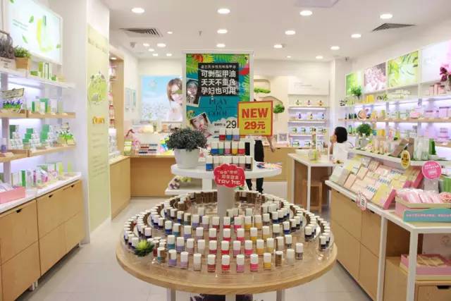 化妆品导购的推销技巧,实体店化妆品销售技巧