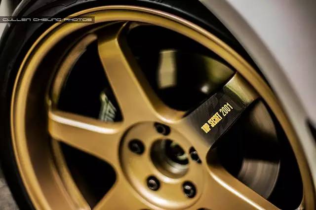 topsecret改装,国外翻新斯巴鲁翼豹sti