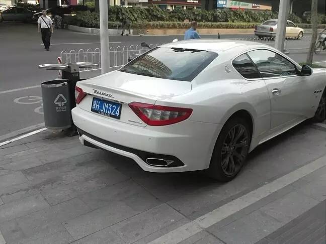 高洪波豪宅,高洪波座驾